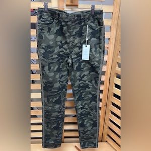 NWT Good Hart by Matilda Jane